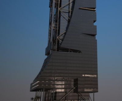 detal centrum handlowe na piętrach 3-7 / the shopping center on the floors 3 till 7.