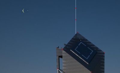 szczyt widokowy z parkietem tanecznym i podnoszoną platformą lądowiska i imprez / the top with the dancing & view floor & setting the event or landing platform.